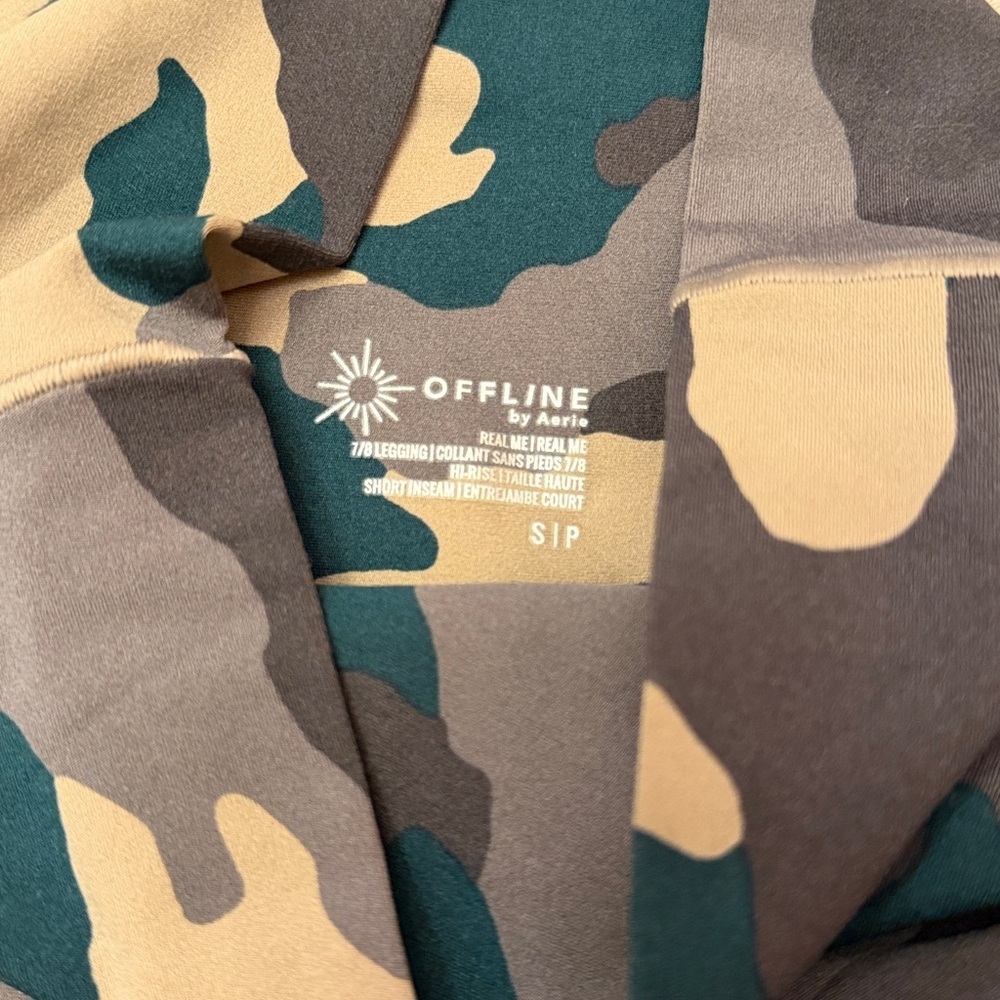 Aerie Camo Real Me High Waisted Crossover
Legging Small Short “flawed” - Picture 4 of 8